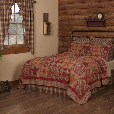 Dawson Star King Quilt 110Wx97L VHC Brands - The Fox Decor